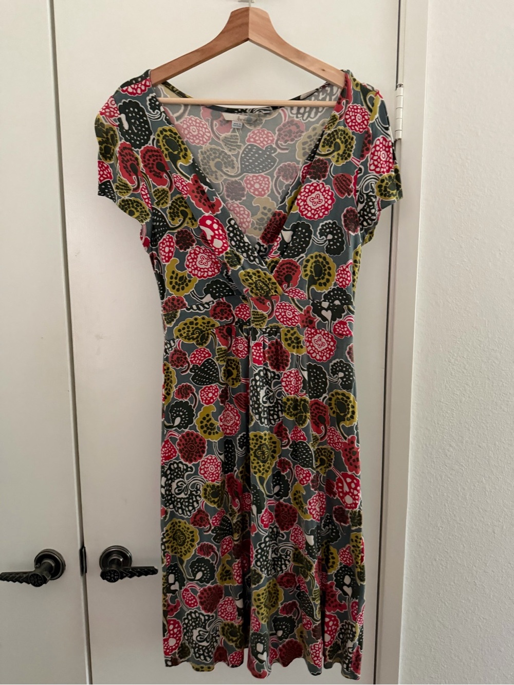 Boden Floral mushrooms Print red green Dress cap sleeve faux wrap women’s 10